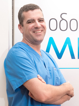 Στράτος Αθανάσιος, DMD, CAGD - Προσθετολόγος Οδοντίατρος